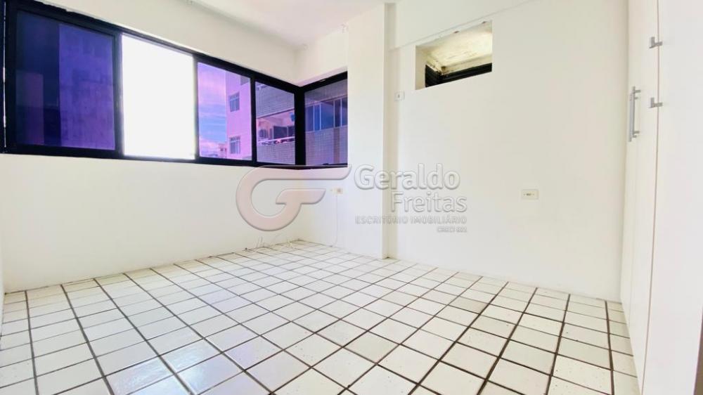 Comprar Apartamentos / Beira Mar em Maceió R$ 750.000,00 - Foto 12