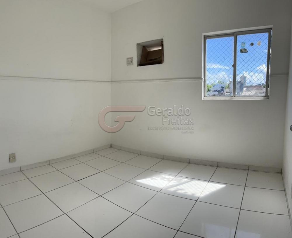 Comprar Apartamentos / Padrão em Maceió R$ 160.000,00 - Foto 6