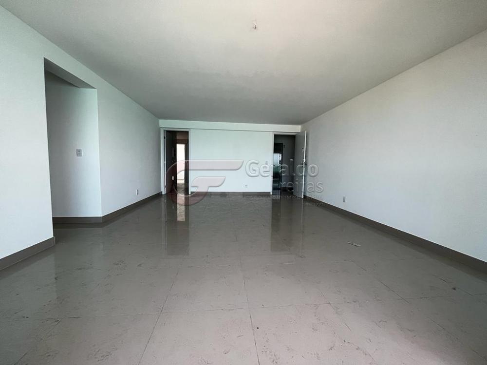 Comprar Apartamentos / Beira Mar em Maceio R$ 1.391.439,00 - Foto 3