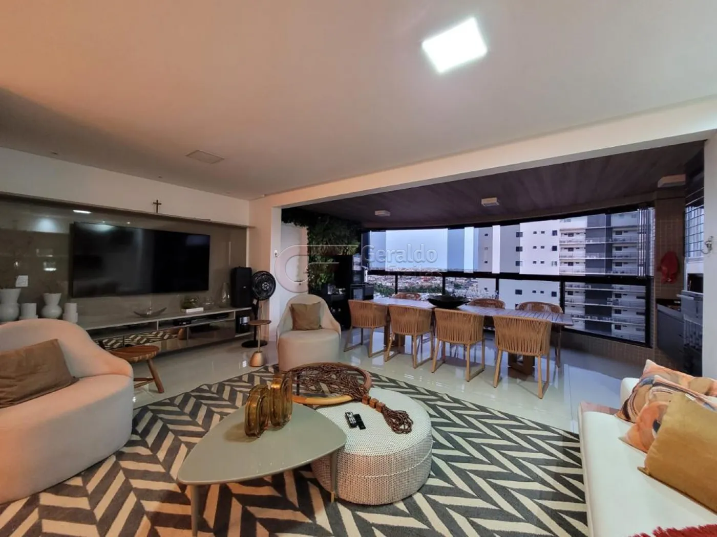 Comprar Apartamentos / Padrão em Maceió R$ 1.350.000,00 - Foto 2