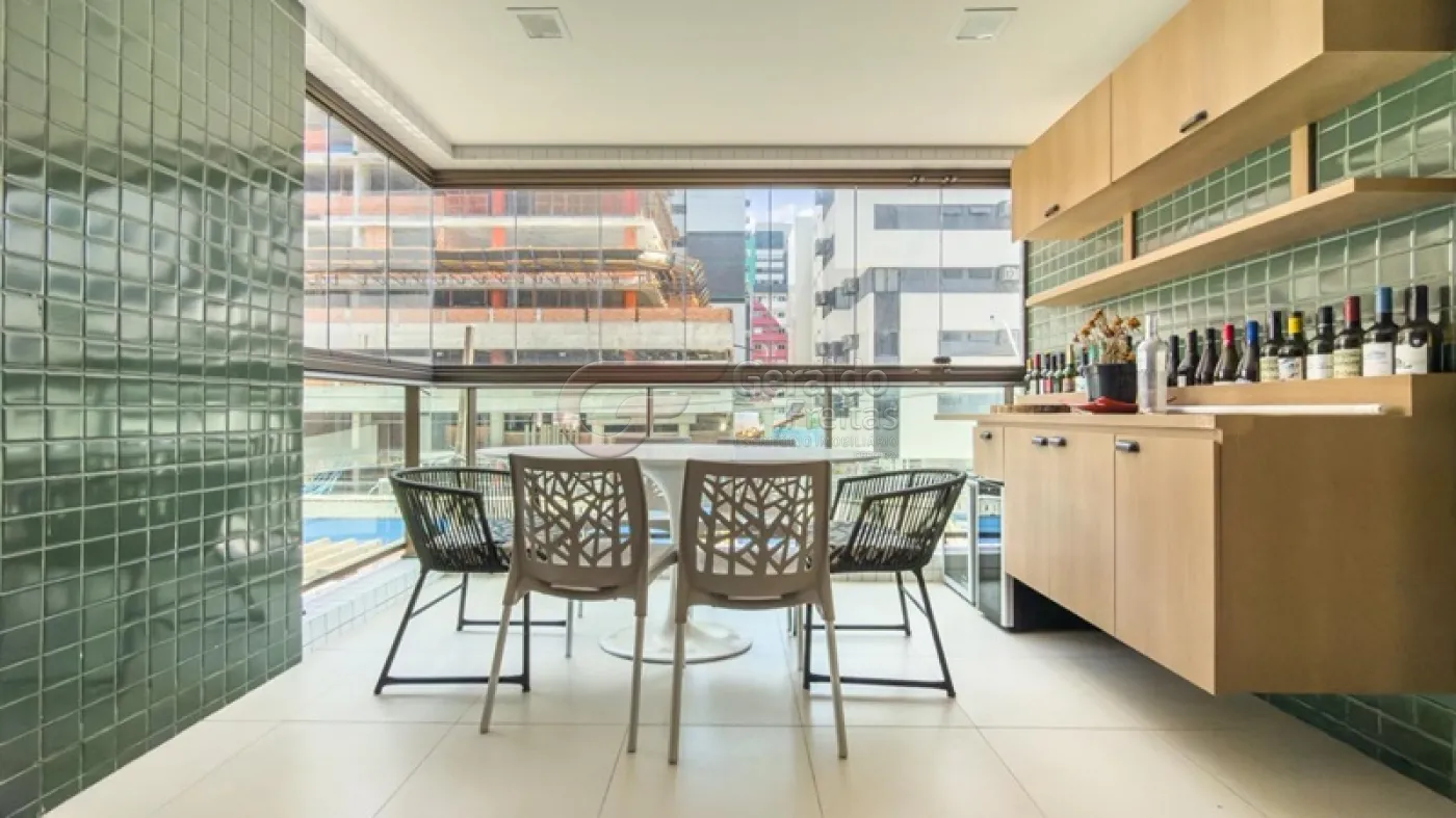 Alugar Apartamentos / Padrão em Maceió R$ 10.000,00 - Foto 2